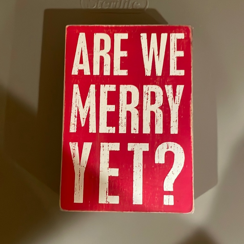 Holiday decor sign
